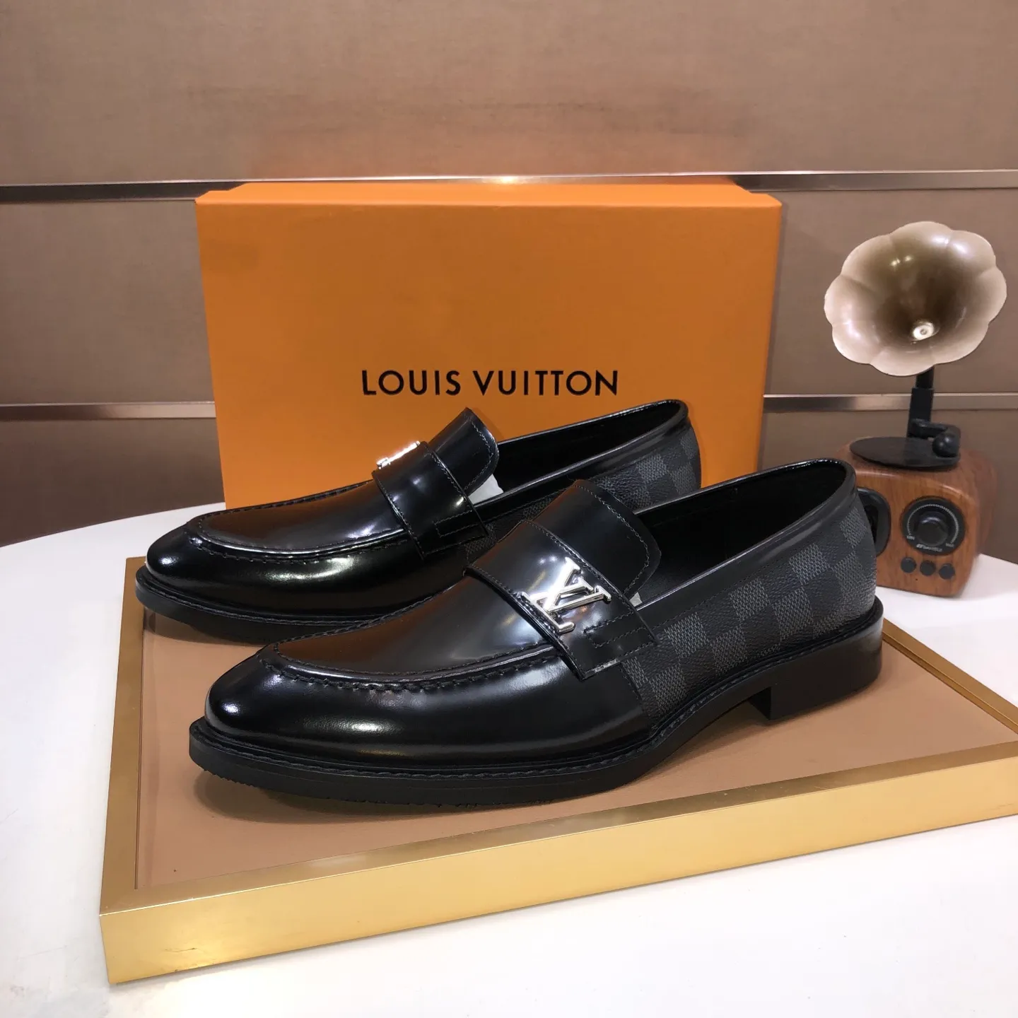 Men's shoes💰460💰【LOUIS VUITTON】(sheepskin lining) new cowhide LV formal shoes🎩🎩❗️🆘made one to one at the counter🎩original quality, imported cowhide upper➕full sheepskin lining➕original rubber outsole, {high quality visible}👣Size: 38-45 (45 custom-made)